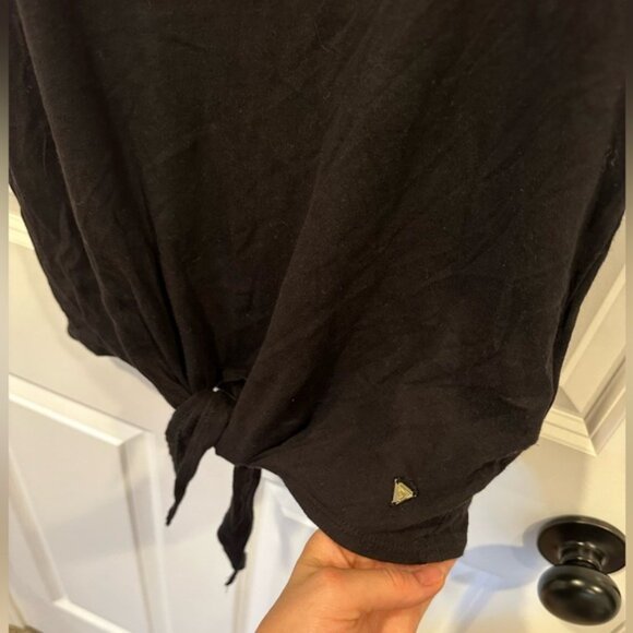 Guess Black T-shirt - Picture 2 of 2